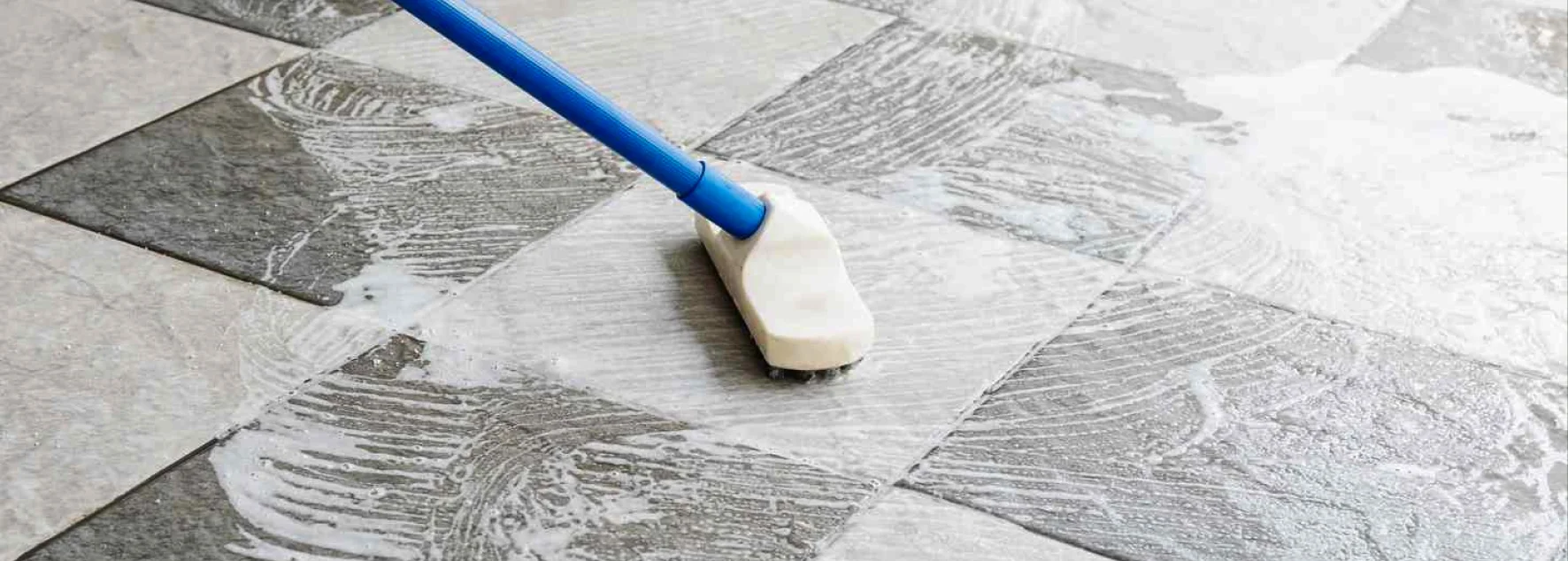 Nettoyage du parquet après rénovation – Malo Nettoyage