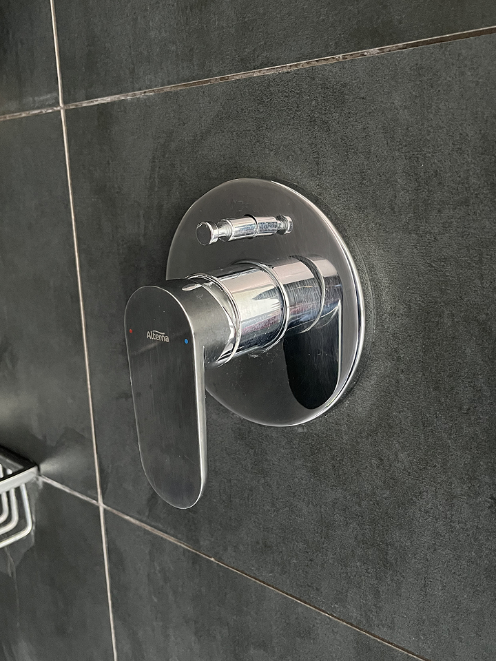 Robinet de douche propre et sans calcaire
